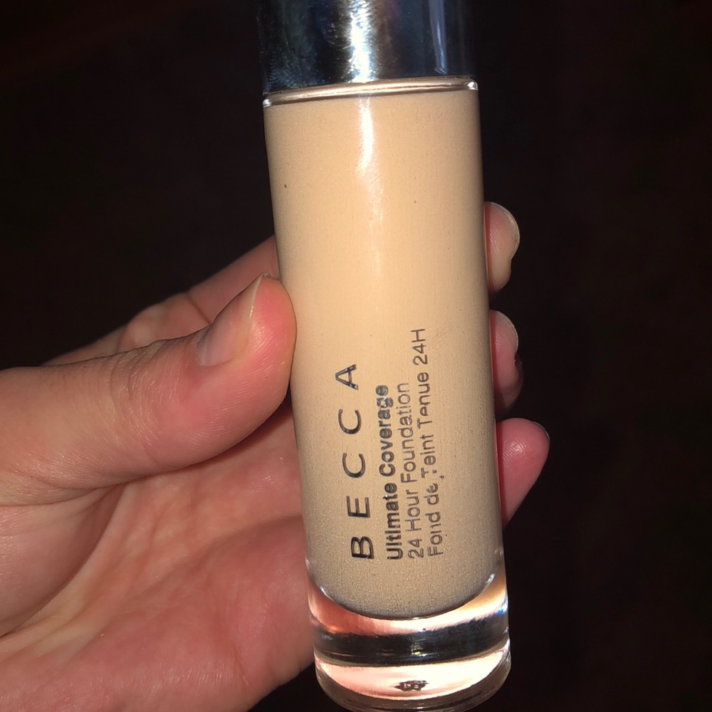 Becca ultimate coverage foundation in cashmere